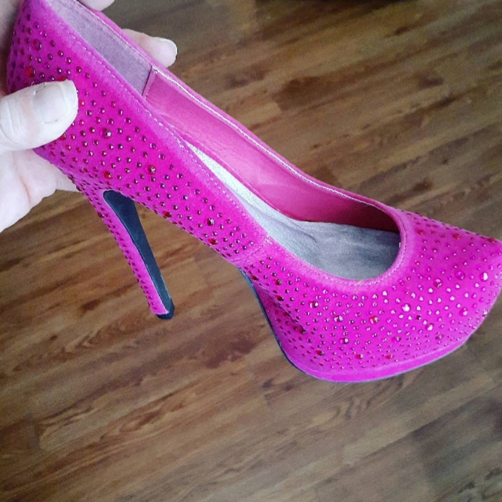 Stilettos - Picture 2 of 6
